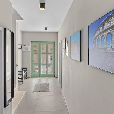 Semesterbostad Luxurious In
