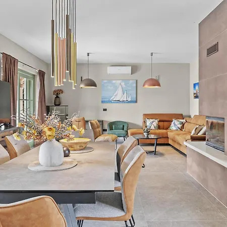 Ferienhaus Luxurious In Sivati